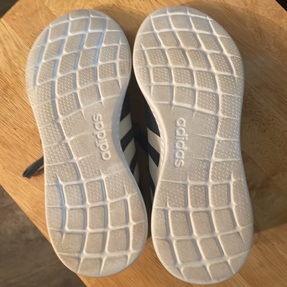 Women’s adidas sneakers size 8.5 dark green and white - Picture 4 of 6